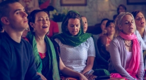Kirtan Yoga - Easy Practice For Difficult Age